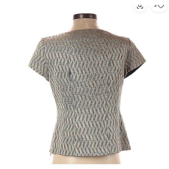 Hilton Hollis Size 8  blouse top silver and gold lined zipper back - Picture 2 of 4